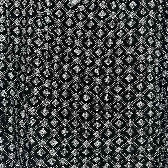 Old Navy women’s blouse size xxl - Picture 3 of 6